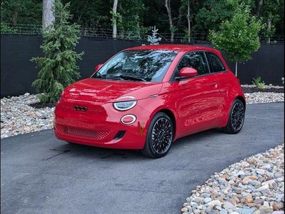 New 2024 FIAT 500 e (RED)