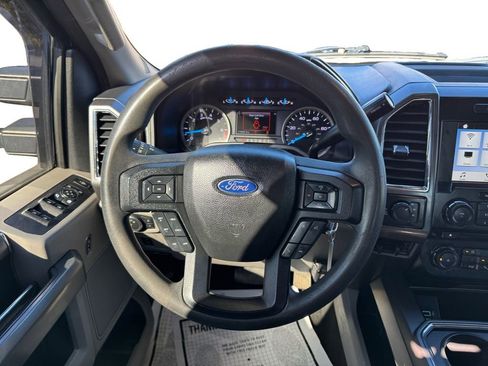 Used 2017 Ford F250 XLT w/ XLT Premium Package image 13