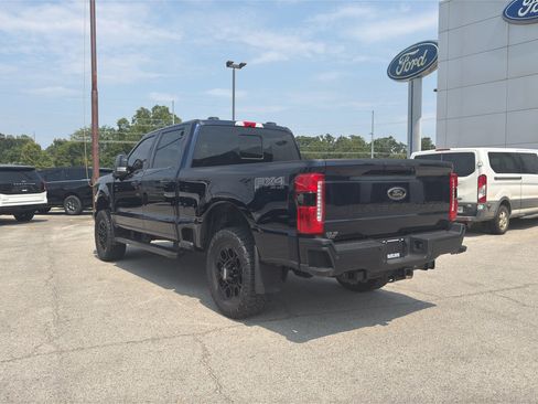 Used 2025 Ford F250 Lariat w/ Black Appearance Package AWD/4WD image 3