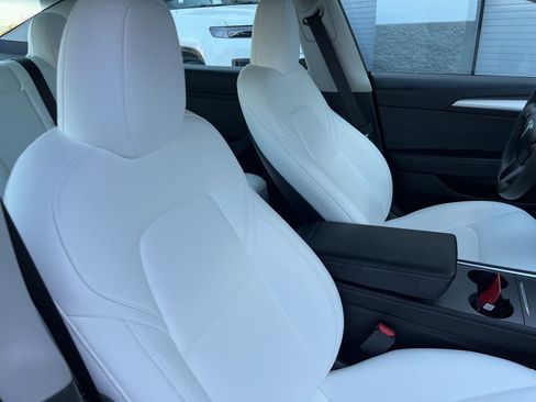 Used 2023 Tesla Model 3 Standard Range RWD image 19