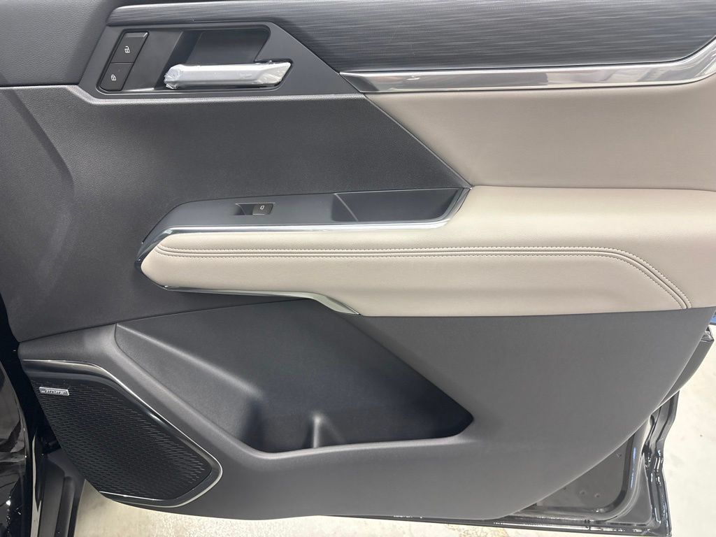 New 2027 GMC Acadia Elevation w/ Black Edition AWD/4WD image 8