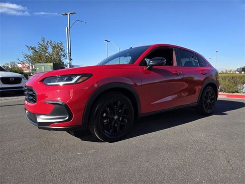 Used 2023 Honda HR-V Sport image 2