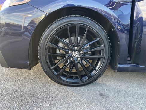 Used 2021 Toyota Camry XSE image 9