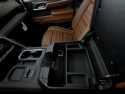 Used 2025 GMC Sierra 2500 Denali Ultimate image 39