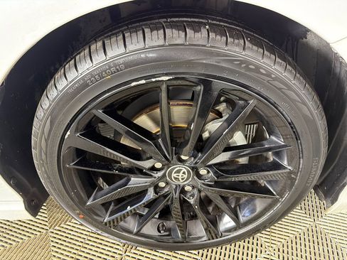 Used 2021 Toyota Camry XSE w/ Navigation Package FWD image 14