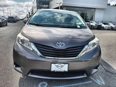 Used 2012 Toyota Sienna LE FWD image 14