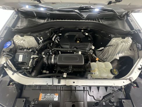 Used 2020 Ford Explorer XLT w/ Equipment Group 202A AWD/4WD image 27