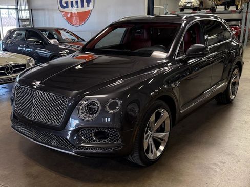 Used 2018 Bentley Bentayga image 10