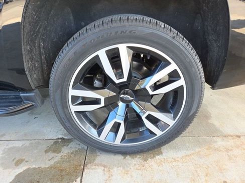Used 2018 Chevrolet Tahoe LT w/ RST Edition image 64