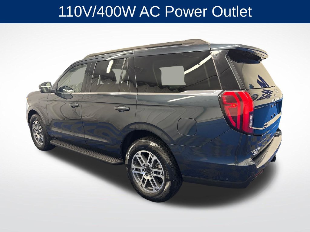 Certified 2025 Ford Expedition Active AWD/4WD image 3