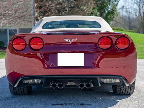 Used 2007 Chevrolet Corvette Convertible w/ Preferred Equipment Group RWD image 19