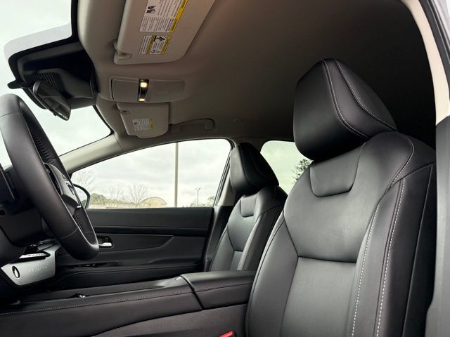 Used 2025 Nissan Murano SV FWD image 24