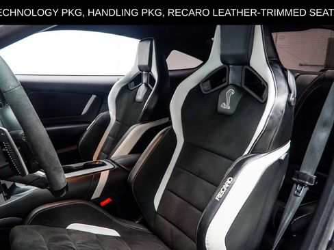 Used 2022 Ford Mustang Shelby GT500 w/ Technology Package RWD image 48