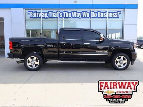 Used 2015 GMC Sierra 2500 Denali w/ Duramax Plus Package AWD/4WD image 1