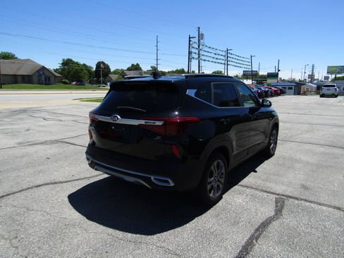 Used 2021 Kia Seltos S AWD/4WD image 8