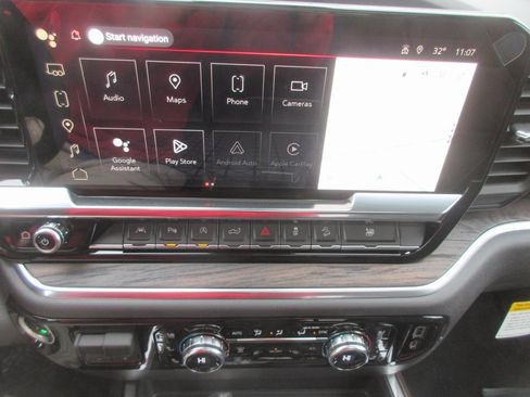 New 2026 GMC Sierra 1500 SLT image 20