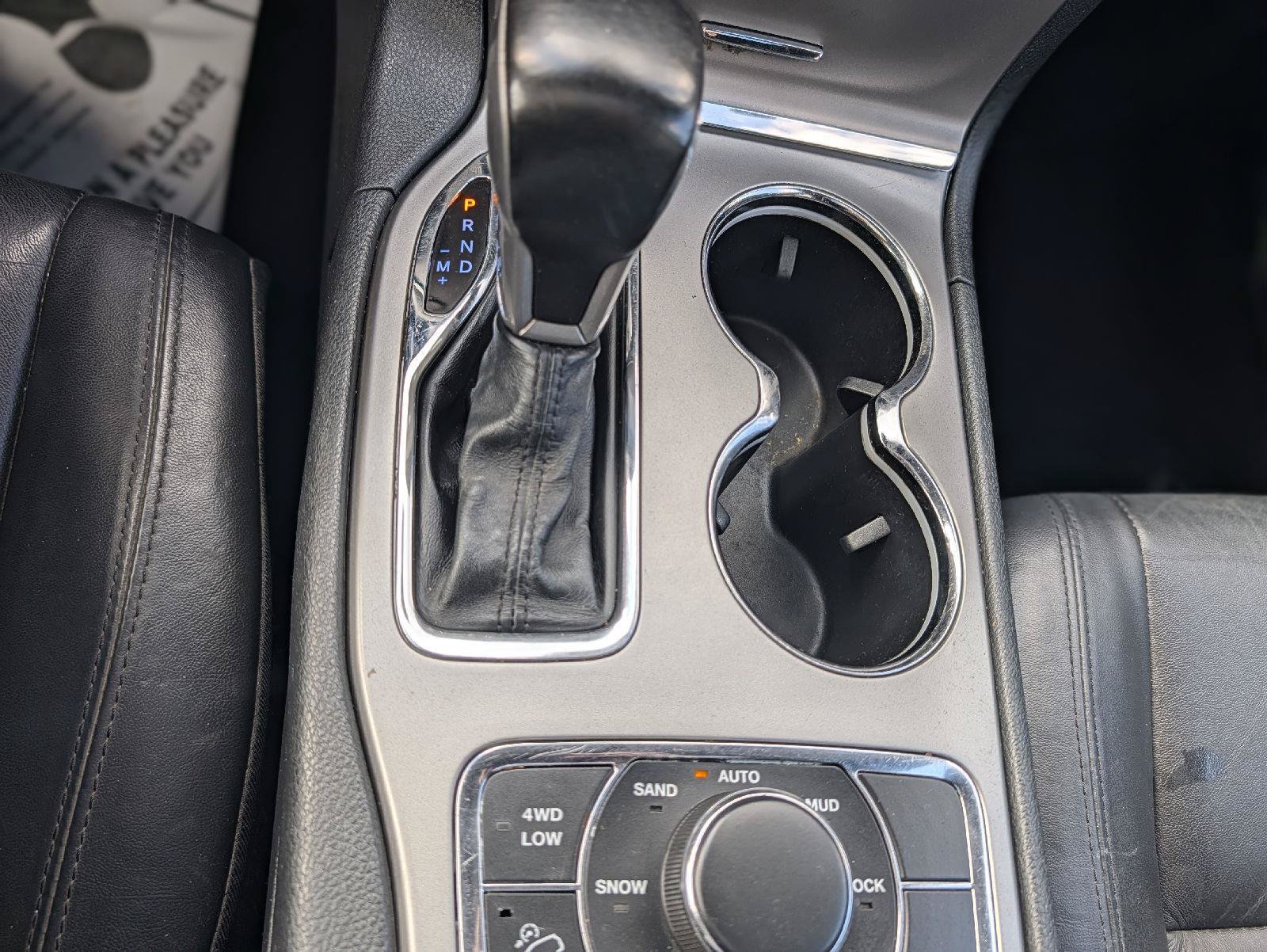 Used 2020 Jeep Grand Cherokee Limited AWD/4WD image 29