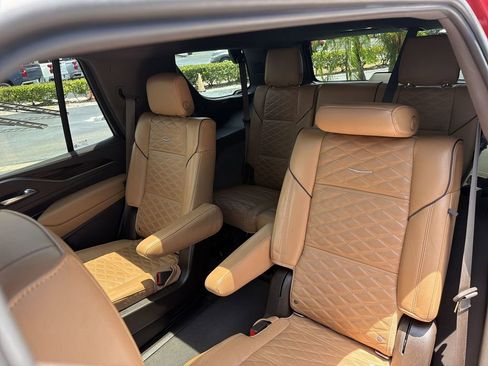 Used 2022 Cadillac Escalade Premium Luxury w/ Performance Package RWD image 22