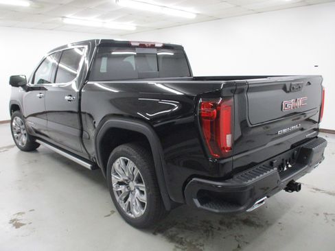 New 2026 GMC Sierra 1500 Denali w/ Denali Reserve Package image 9