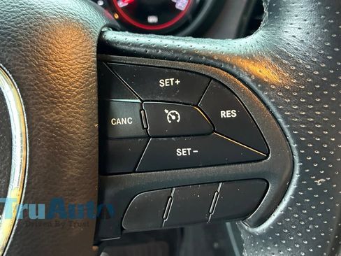 Used 2018 Dodge Challenger R/T w/ Driver Convenience Group RWD image 28