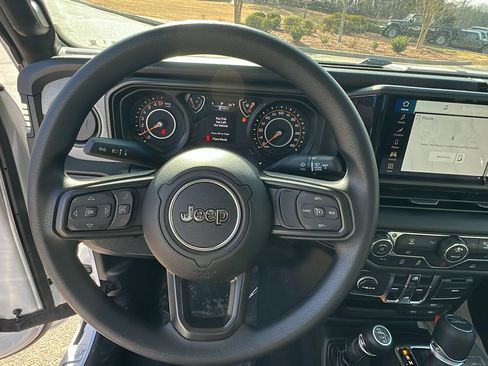 New 2026 Jeep Gladiator Sport image 21