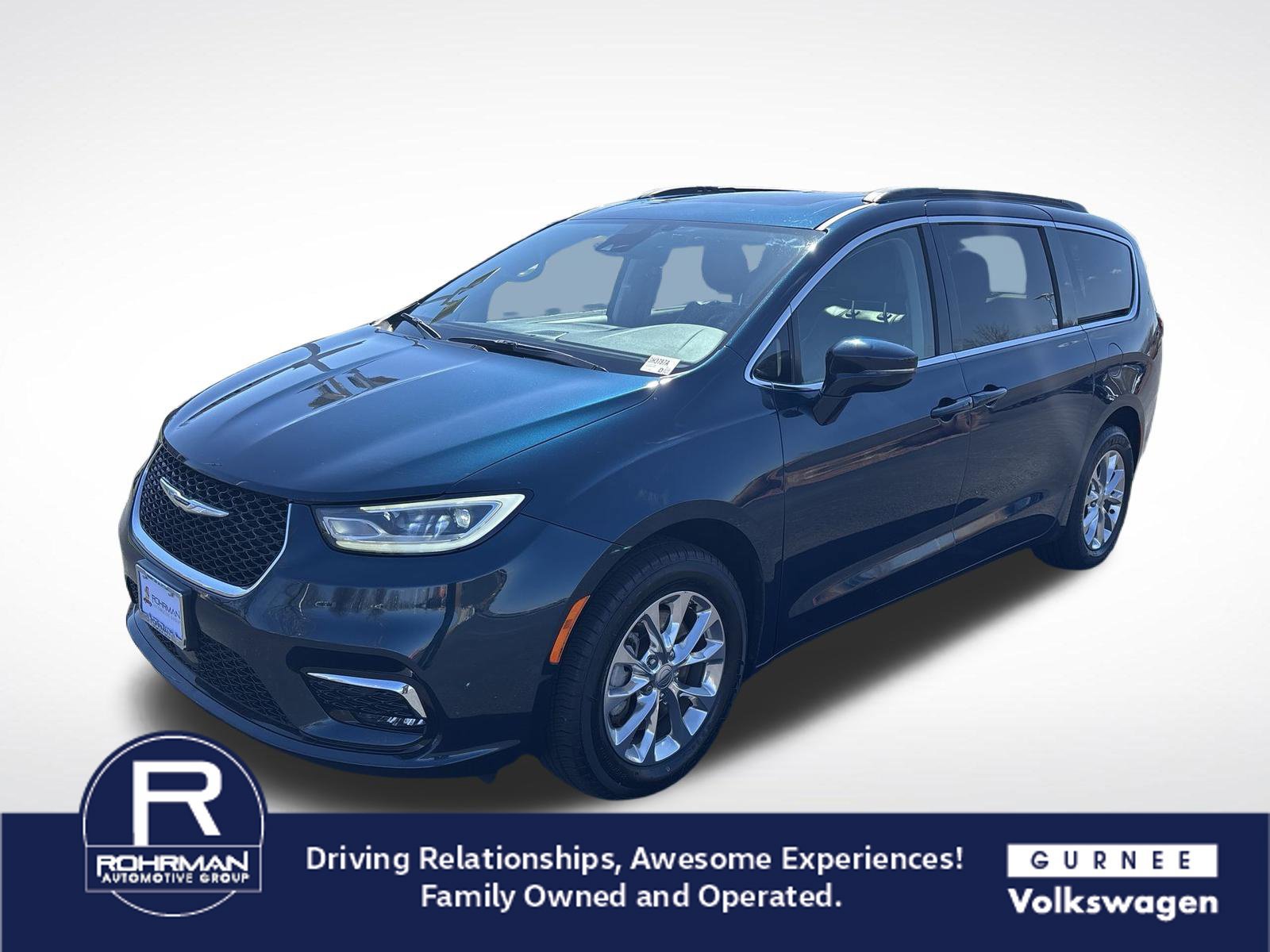 Used 2022 Chrysler Pacifica Touring-L AWD/4WD image 4