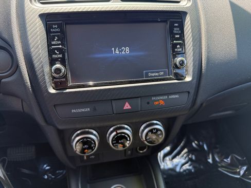 Used 2024 Mitsubishi Outlander Sport ES AWD/4WD image 12