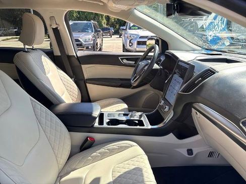 Certified 2024 Ford Edge Titanium image 27