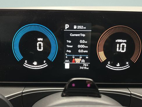 Certified 2025 Hyundai Santa Fe SEL AWD/4WD image 30