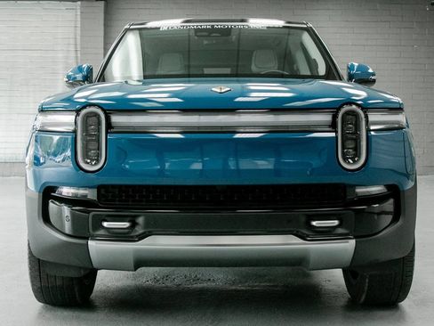 Used 2025 Rivian R1S Adventure Dual AWD/4WD image 7