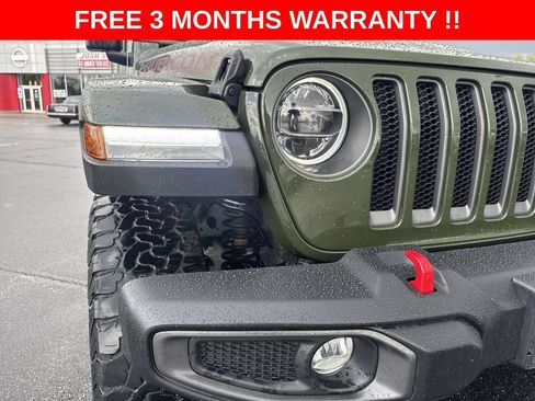 Used 2022 Jeep Wrangler Unlimited Rubicon w/ LED Lighting Group AWD/4WD image 32