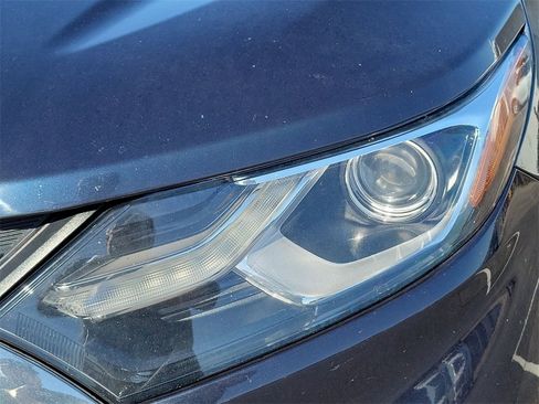 Used 2021 Chevrolet Equinox LT image 10