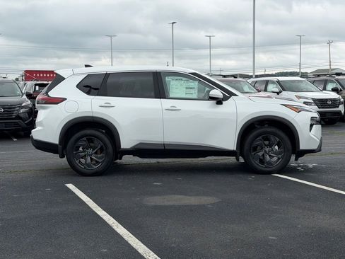 New 2026 Nissan Rogue SV AWD/4WD image 3