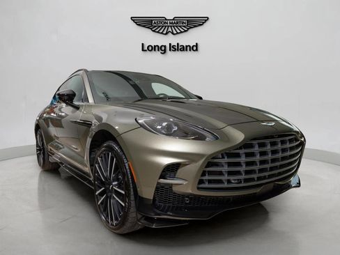 New 2026 Aston Martin DBX 707 image 3