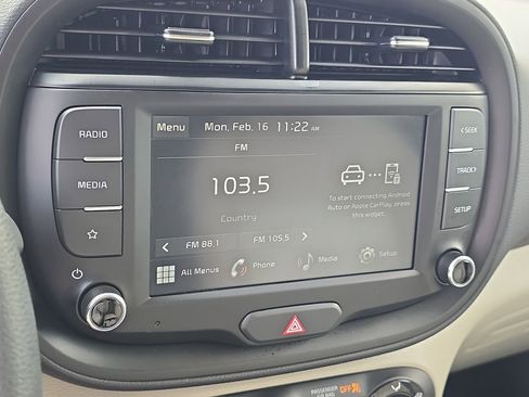 Certified 2025 Kia Soul LX image 22