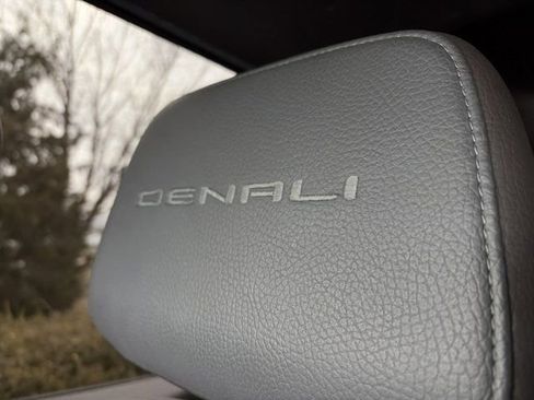 Used 2020 GMC Sierra 2500 Denali w/ Denali Ultimate Package image 21