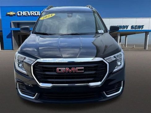 Certified 2024 GMC Terrain SLE w/ Driver Convenience Package FWD image 8