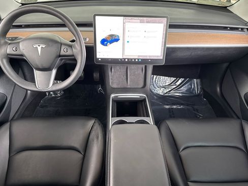 Used 2023 Tesla Model 3 Standard Range image 15