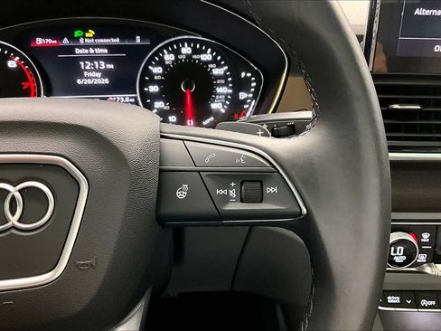 Used 2023 Audi Q5 2.0T Premium w/ Convenience Package AWD/4WD image 25