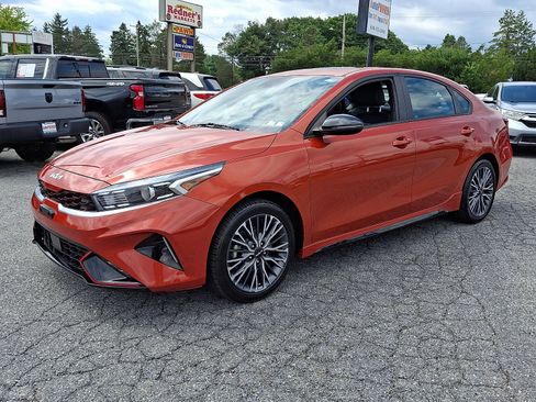Used 2024 Kia Forte GT-Line w/ GT-Line Premium Package FWD image 3
