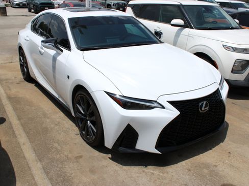 Used 2025 Lexus IS 350 F Sport RWD image 2