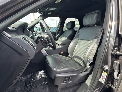 Used 2023 Land Rover Discovery HSE R-Dynamic image 16