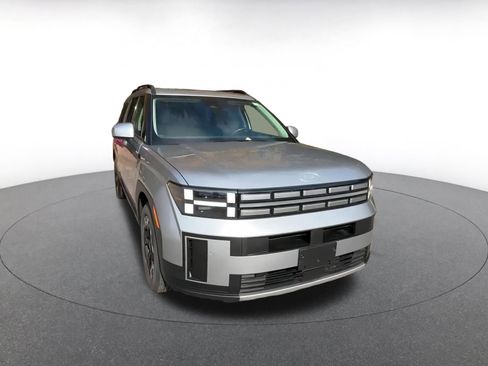 Used 2025 Hyundai Santa Fe SEL image 3