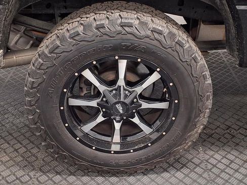 Used 2022 Ford F250 XLT w/ Black Appearance Package AWD/4WD image 28