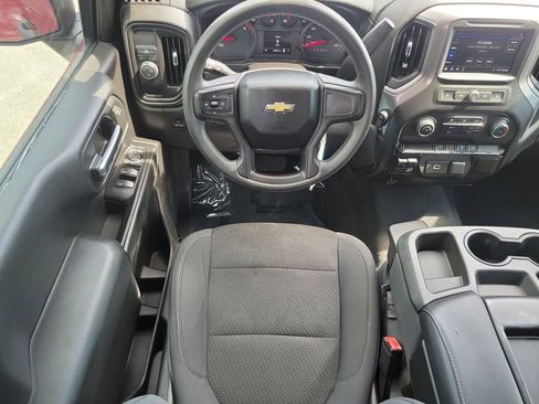 Used 2019 Chevrolet Silverado 1500 Custom w/ Custom Value Package image 18