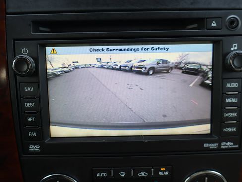 Used 2011 Chevrolet Tahoe LTZ image 29