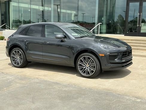 New 2025 Porsche Macan image 9