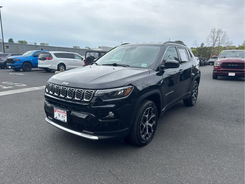 Certified 2024 Jeep Compass Limited AWD/4WD image 5