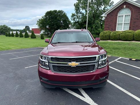 Used 2016 Chevrolet Suburban LT RWD image 12