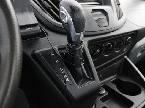 Used 2018 Ford Transit 350 138 DRW RWD image 17